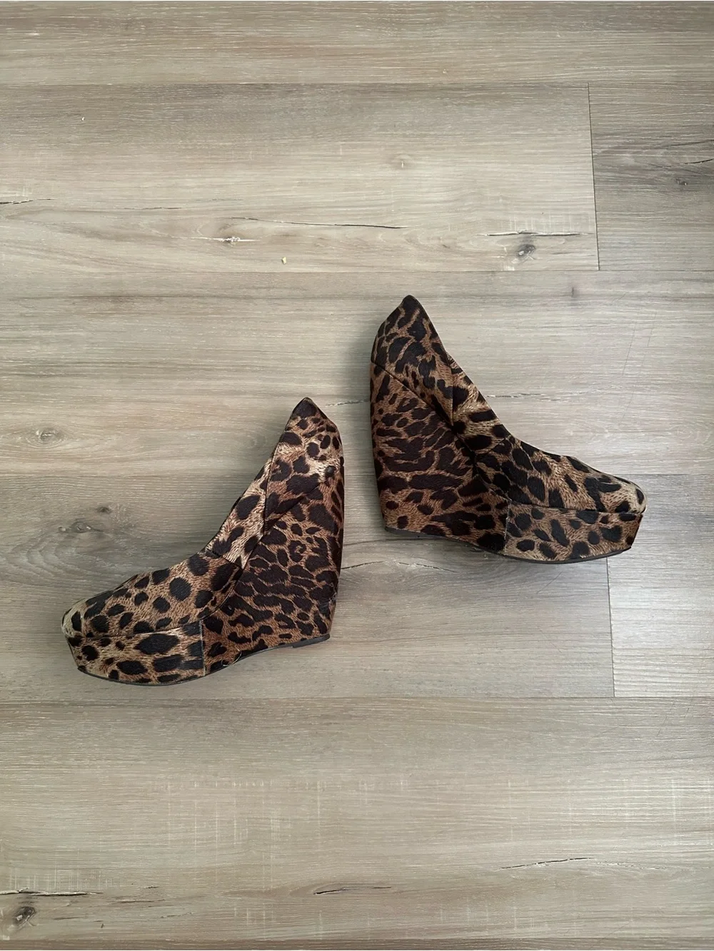 ALDO Leopard Print Platform Wedge Pumps Size 9